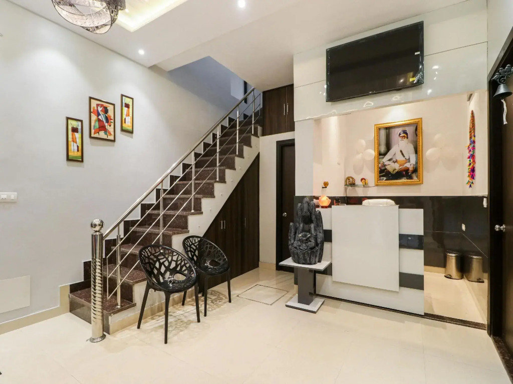 OYO 85906 Hotel Noor Residency