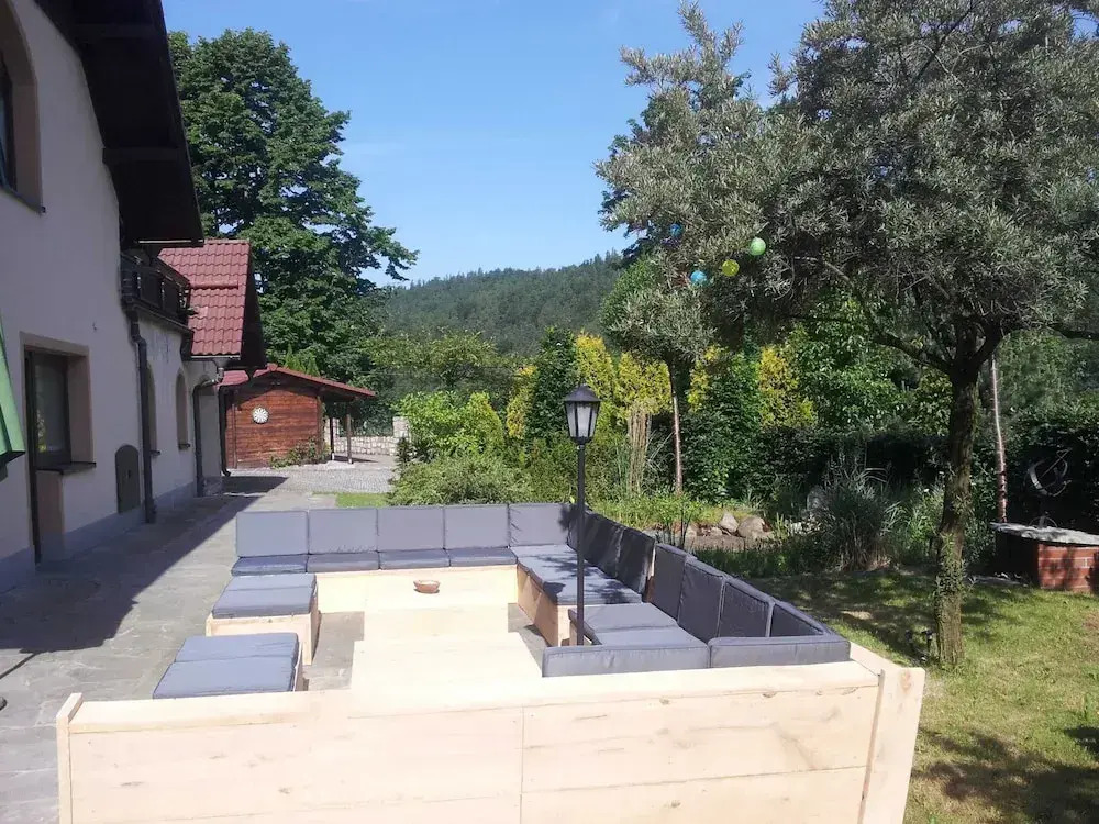 Large Luxury House with Sauna & Hot Tub in Giant Mountains near ski Area