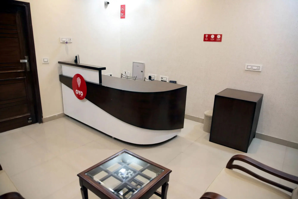 OYO 5691 Hotel Eurasia