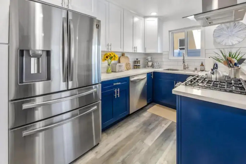 LuxuryTownhome.3Blks2Beach.E-Bikes.75”4kTV