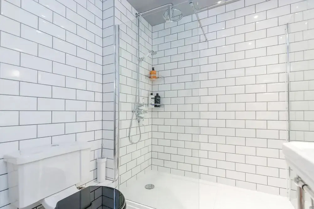 Hoxton 2 Bed Apartment by BaseToGo