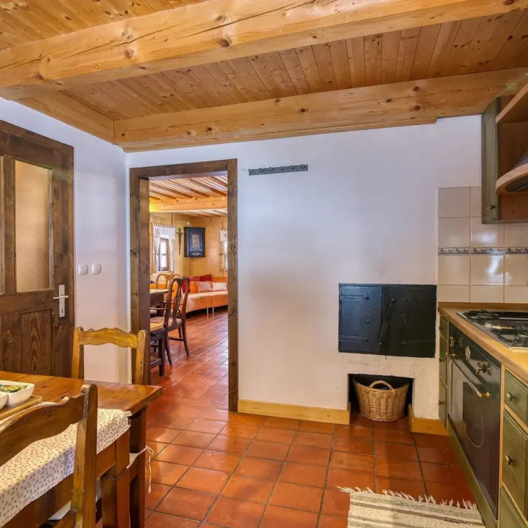 Chalet Kupljenik Near Bled Lake