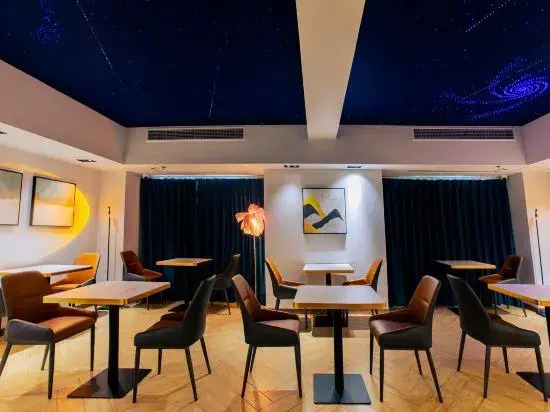 Lu Xiaolu Hotel (Xinxiang High-speed Railway East Station Branch)