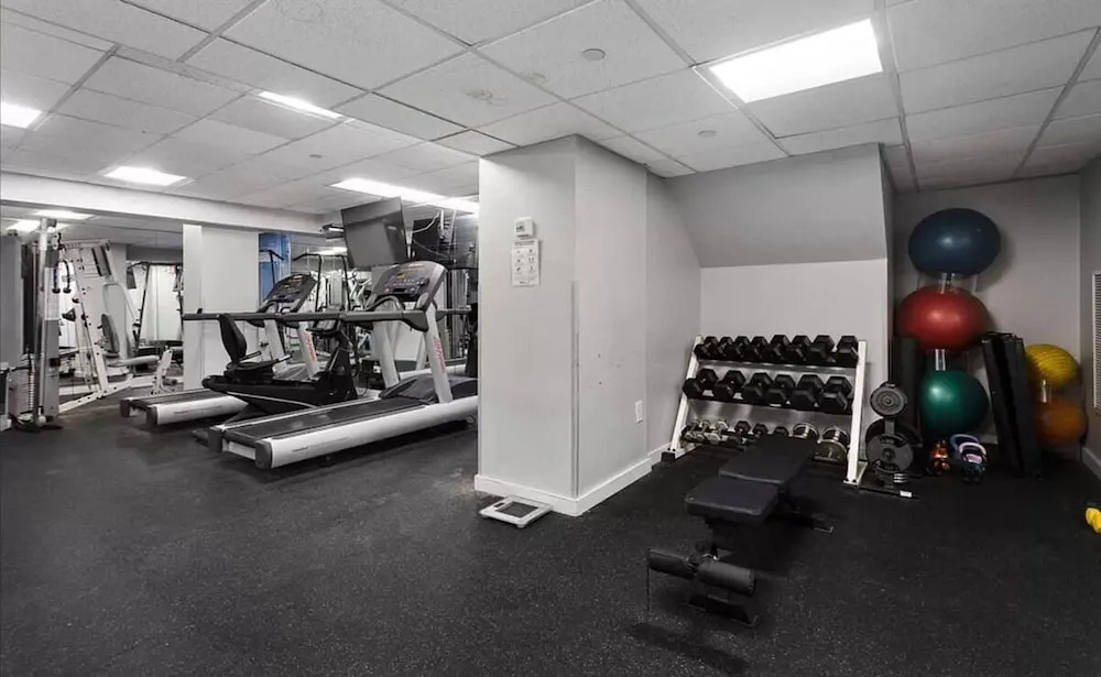73-812 New Studio UWS Doorman Gym
