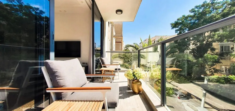 Rupin Ruby in Tel Aviv-yafo