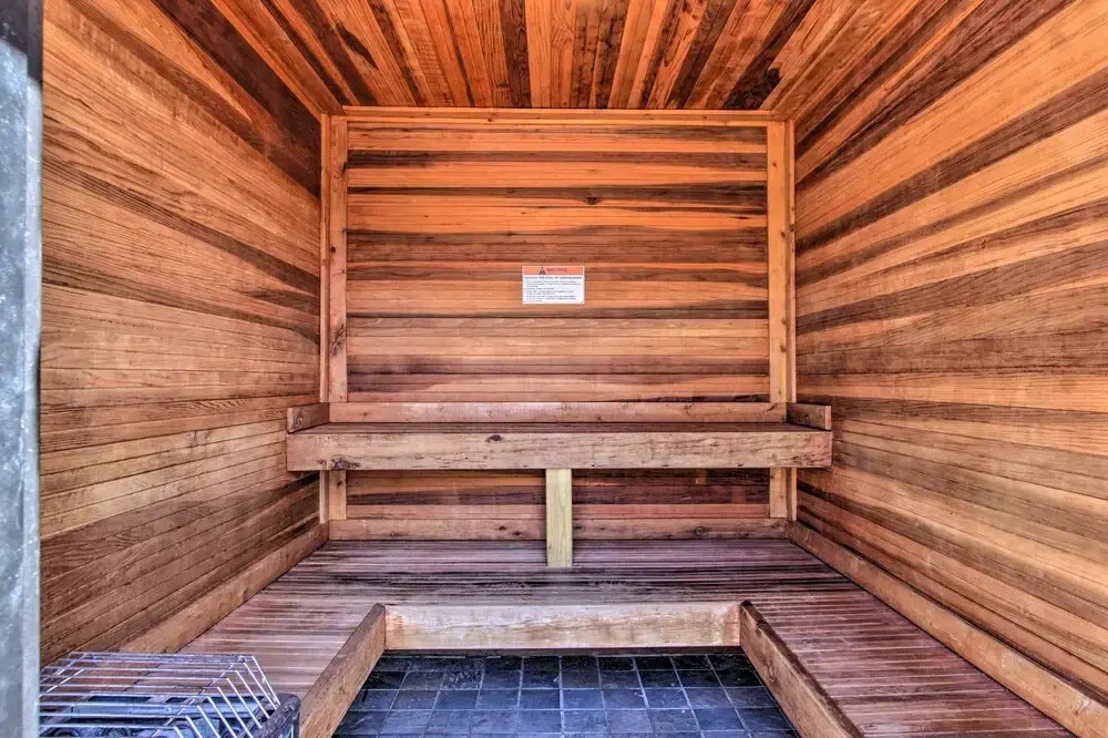 Pigeon Forge Mountain Cabin: Hot Tub & Resort Pool