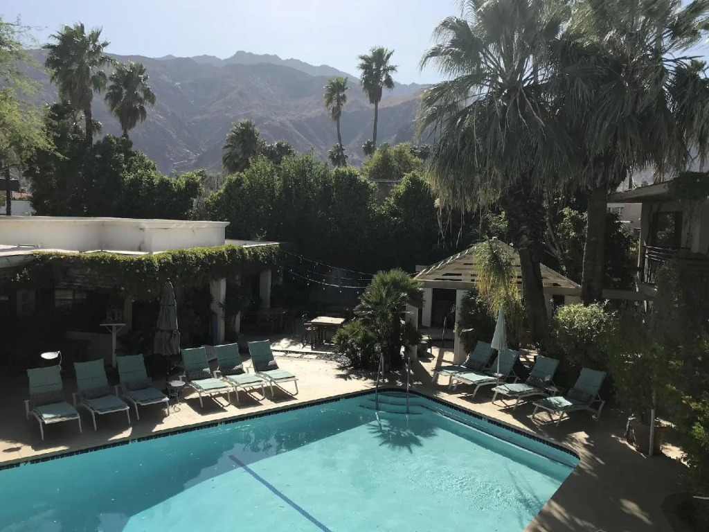 Descanso Resort, A Mens Resort
