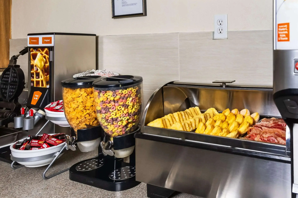 Lakeview Inn & Suites - Edson East