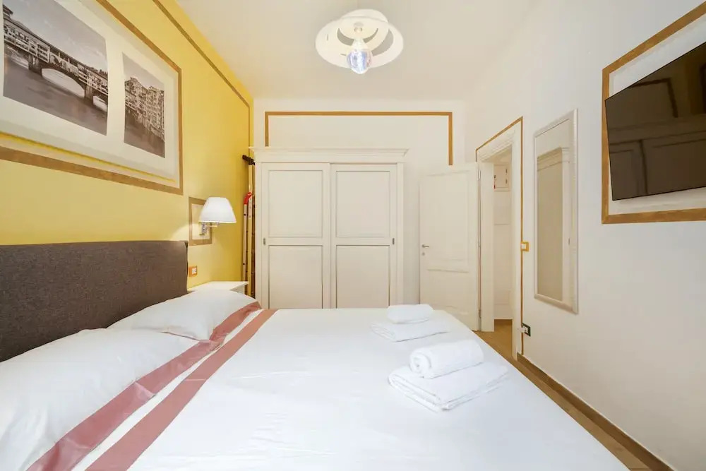 "fabulous Apartment in the Historic Center of Florence"