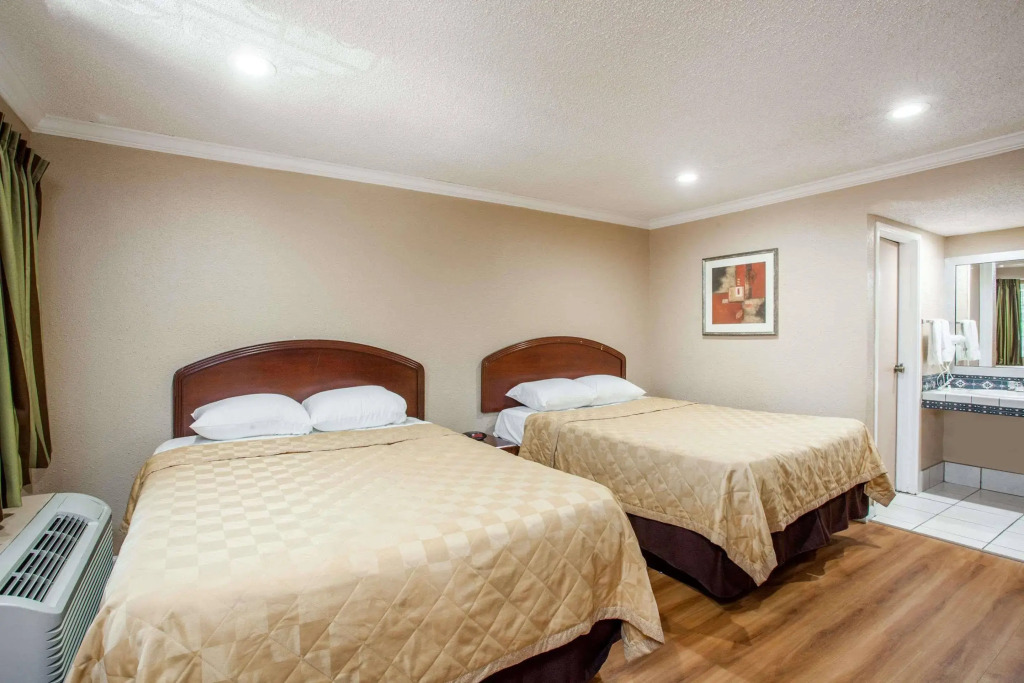 Express Inn & Suites Ontario Airport