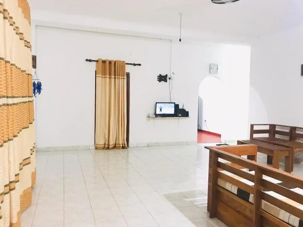 Pathum Family Home
