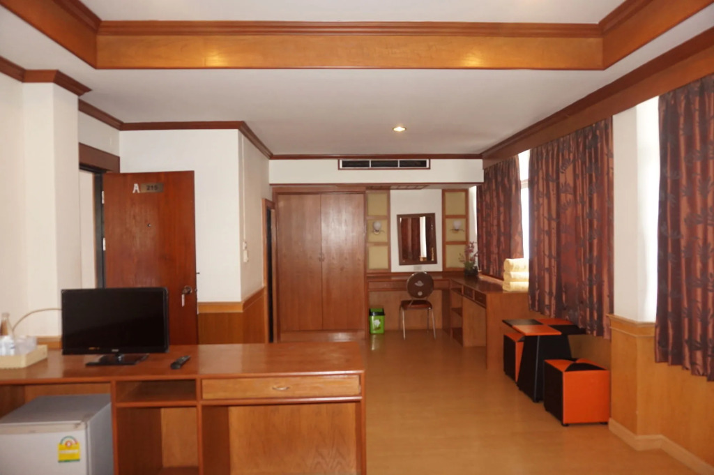 Supak Hotel