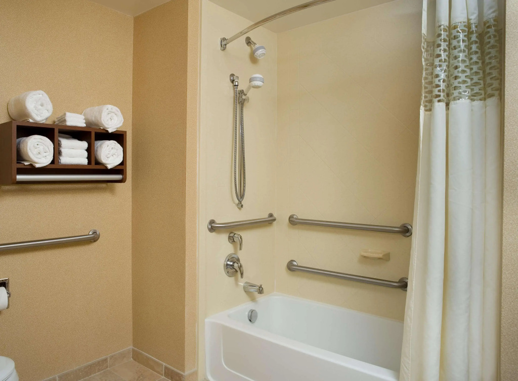 Hampton Inn & Suites Pittsburgh-Meadow Lands