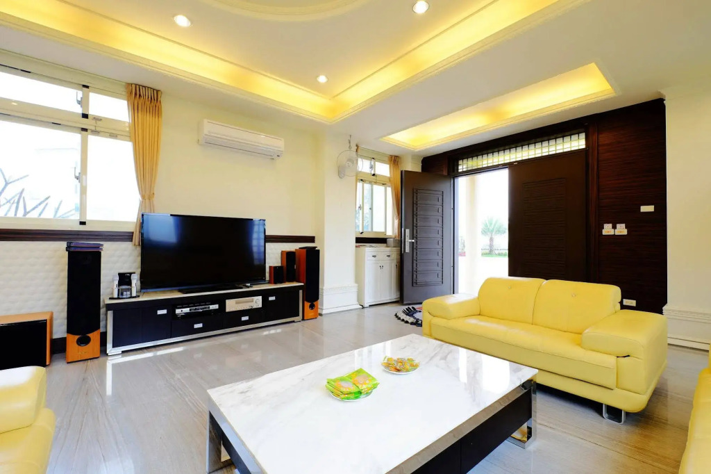 Kuan Pin Four Season Villa