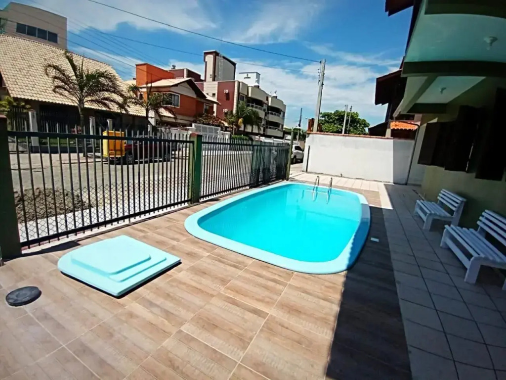 CASA ARMANI 50 metros DA PRAIA MARISCAL BOMBINHAS