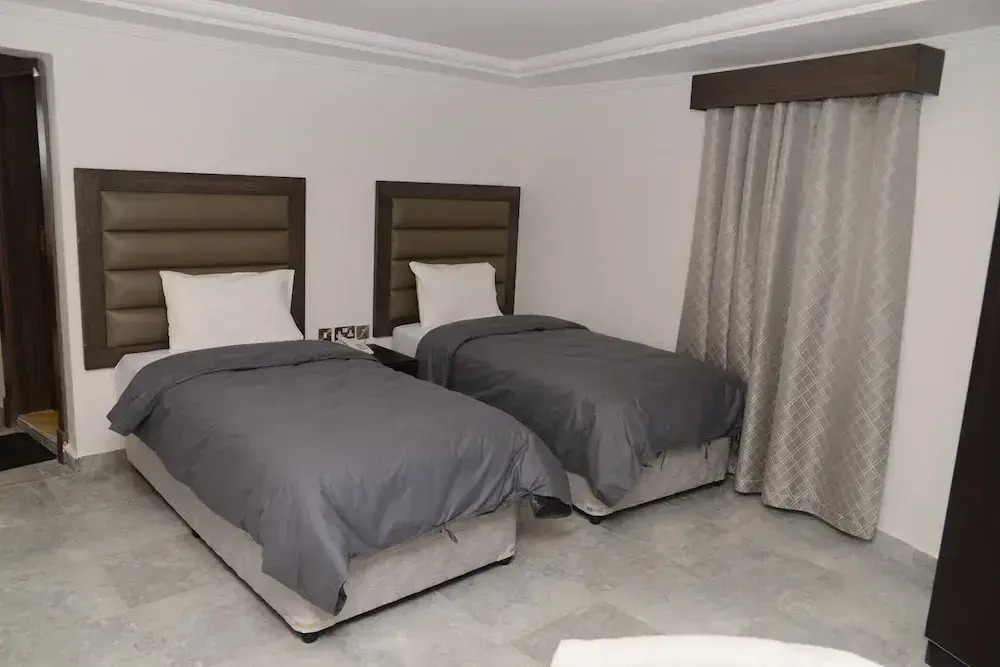 فندق جراند السالمية Salmiya Grand Hotel