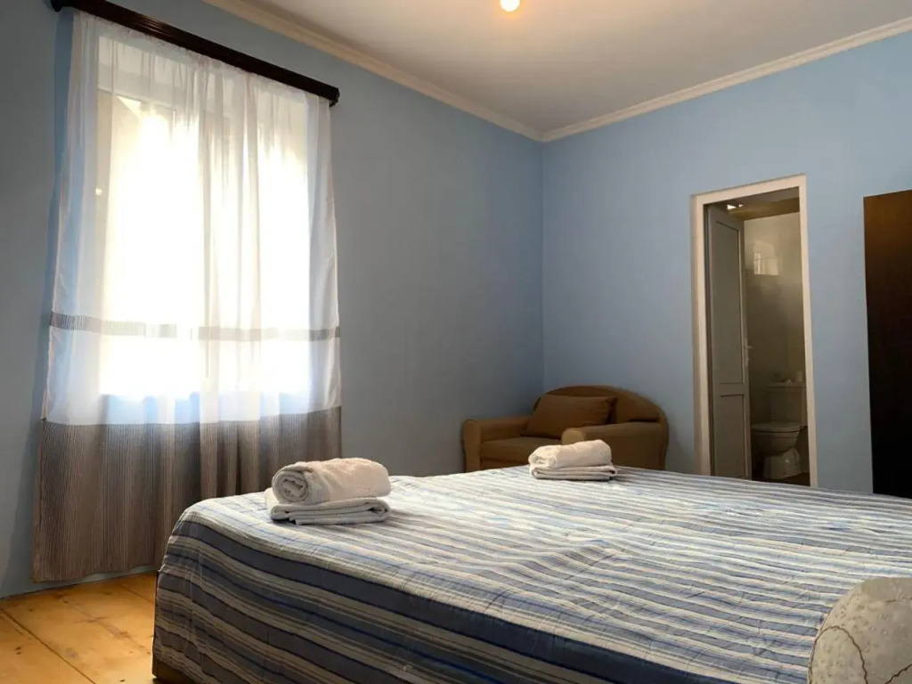 Guest house lela