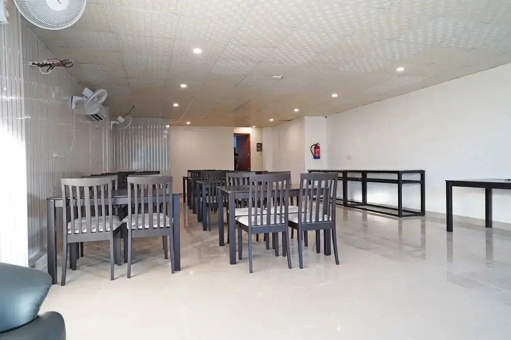 GMD Vasundhara by OYO Rooms