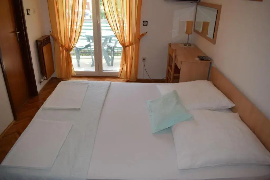 Vila Jelena - Studio apartments for 2 to 3 persons in Sv Filip i Jakov