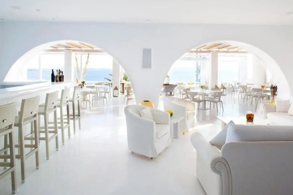 Suntouch Suites ‘’by Checkin’’ Adults Only