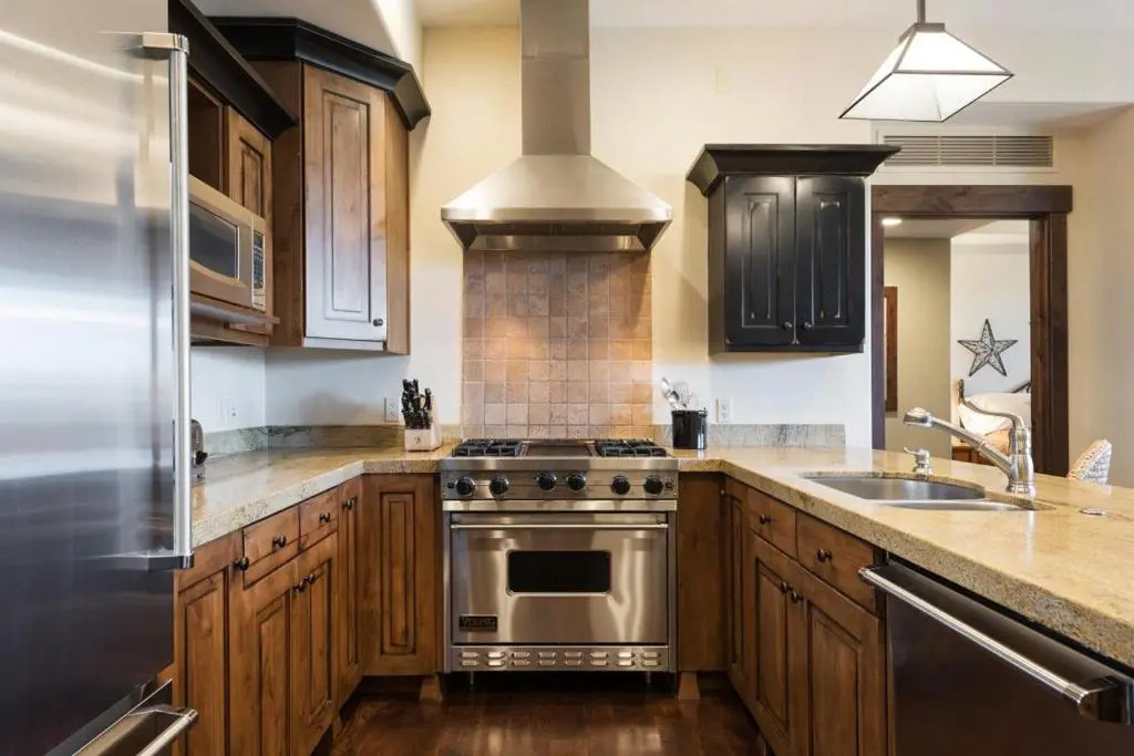 Silver Star #1303 - 2 Bed Condo spa