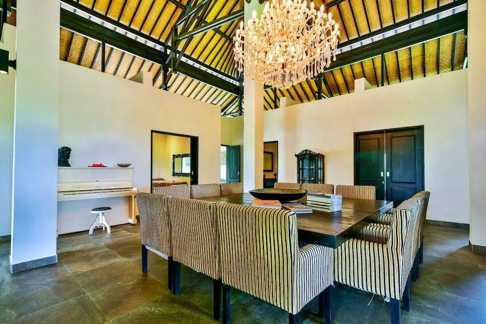 Lovina Residence