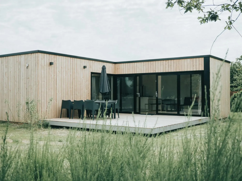 Modern chalet with terrace, located in a holiday park 800 m. from the beach