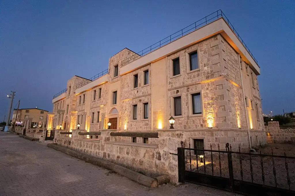 Uçhisar Premium