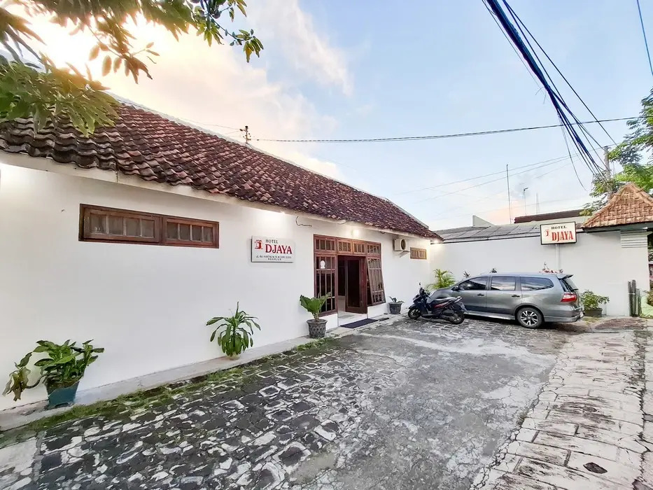 Hotel Djaya RedPartner near Alun Alun Nganjuk
