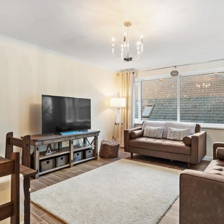 Monkstone Court - Close to Village and Beach