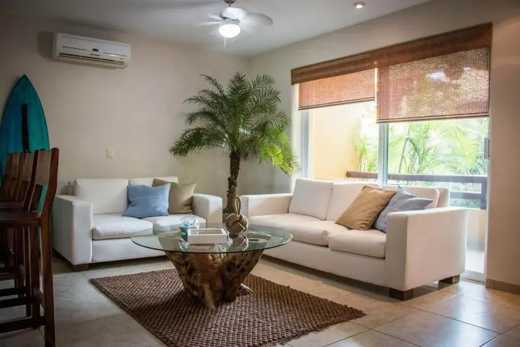 Residencial Los Mangos - Departamento 205