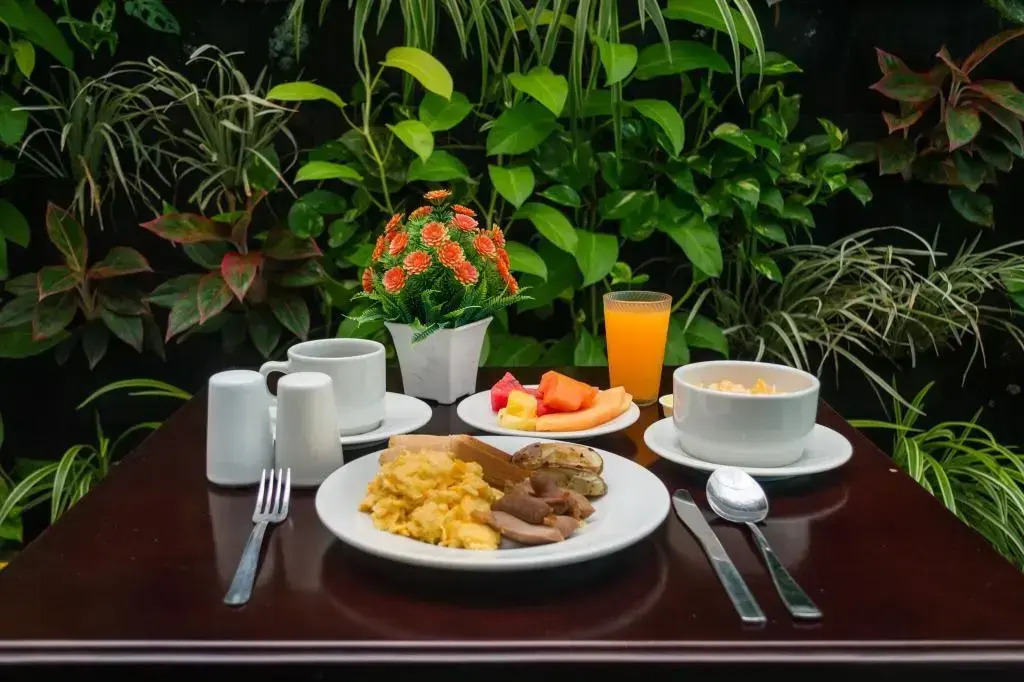 Hotel Aixo Suites By GEH Suites
