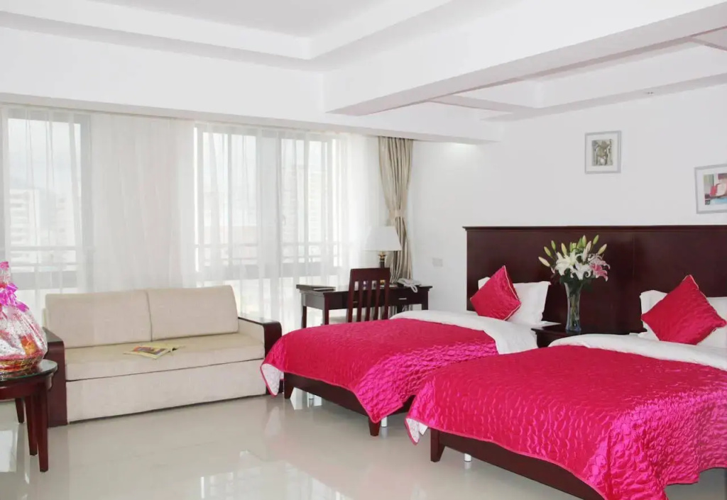 Sanya Huabaoshi Hotel
