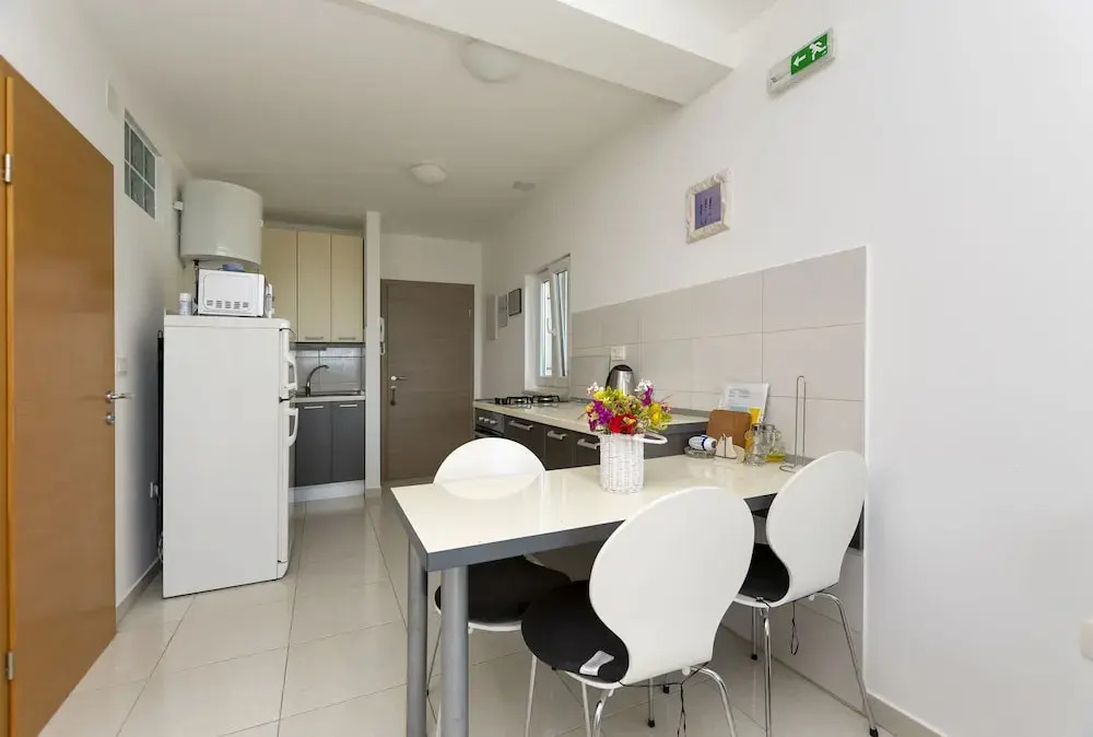 Apartments Djani