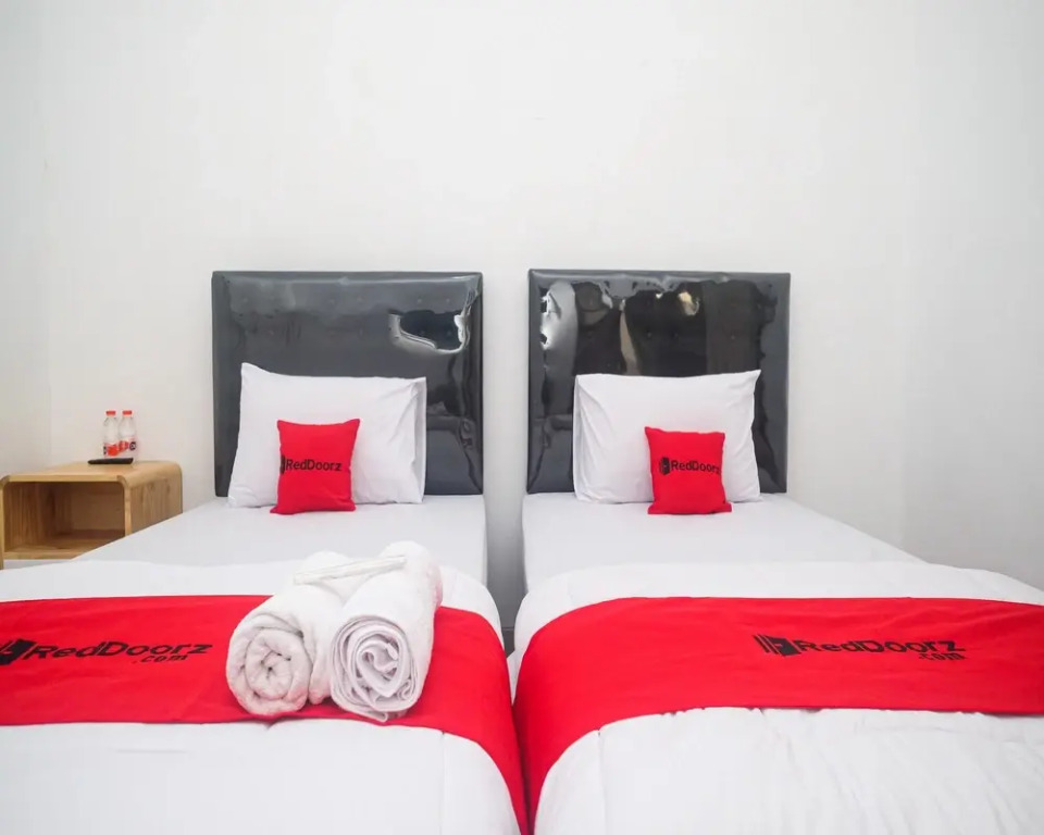 RedDoorz near INSTIPER Yogyakarta