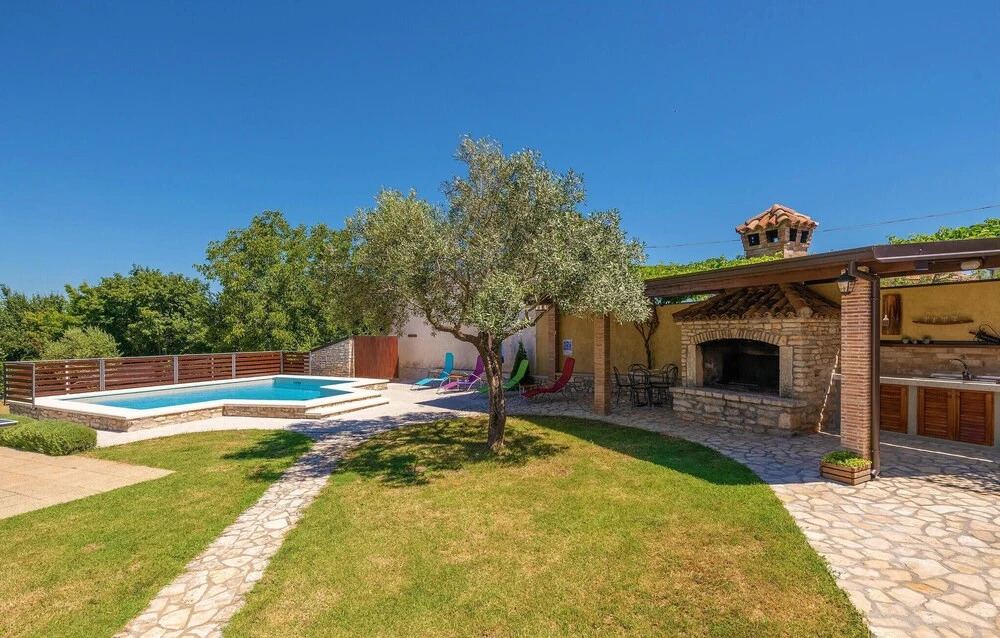 Two-Bedroom Holiday Home Sarici With An Outdoor Swimming Pool 08
