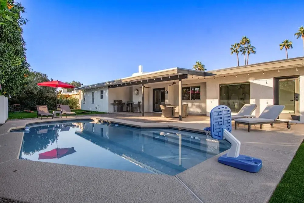 Citrus Grove Heated Pool Putt Grn Gameroom