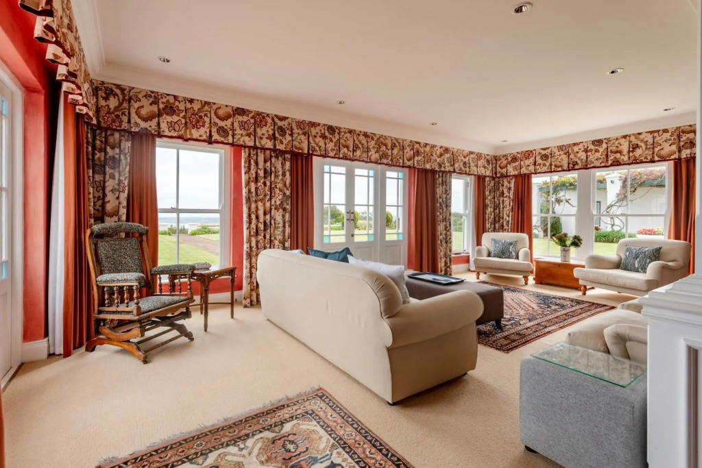 Greenhill Farm Manor House Plettenberg Bay - Private House Sleeps 8