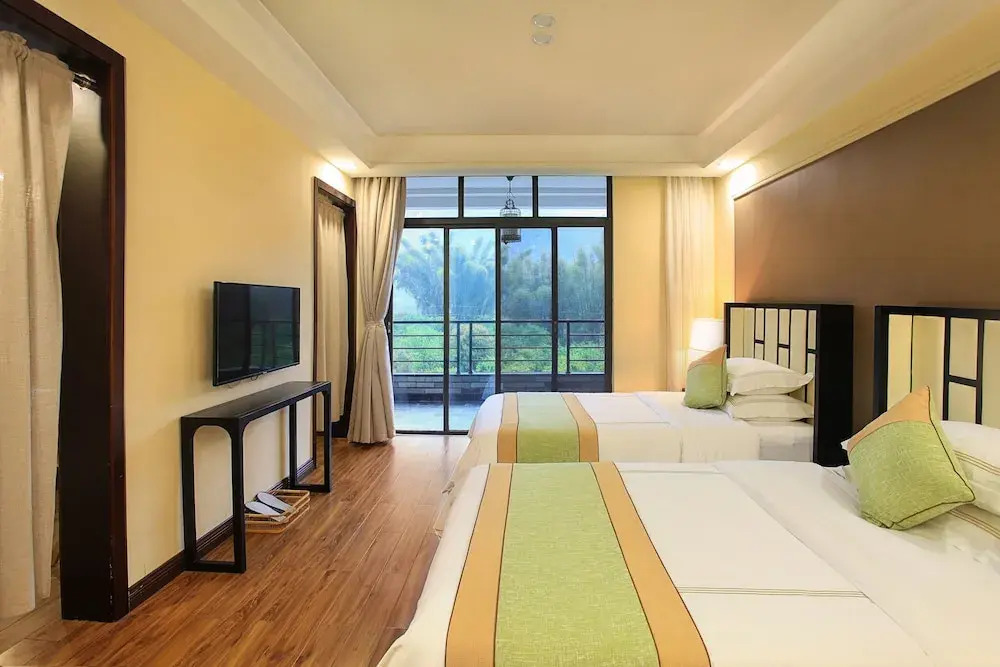 Yangshuo Lijiang Island Riverside Resort