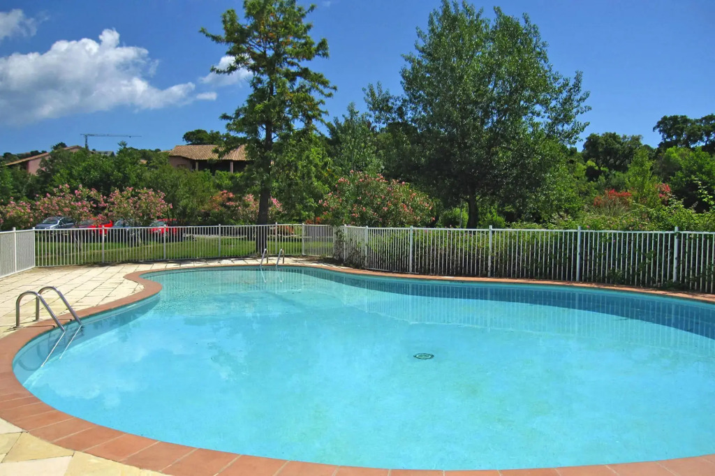 Apartment in Pinarellu Near Beach & Pool