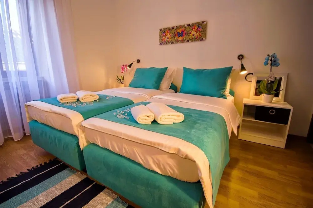 Omir Bed & Breakfast