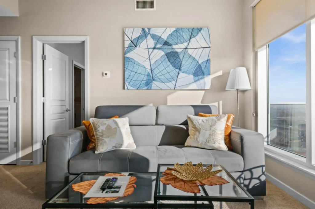 Modern Calgary Apartments - Calgary 1320 1St SE 1503 P4 2Bd 2bath