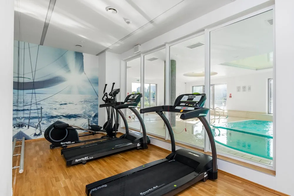 Frey Homes Waterlane Glamour &SPA