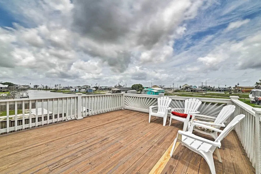 Waterfront Rockport Home w/ Deck & Boat Ramp!