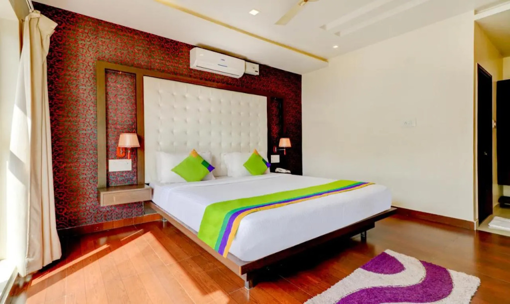Treebo Orchid, 2.5 kms to Mahatma Gandhi Park