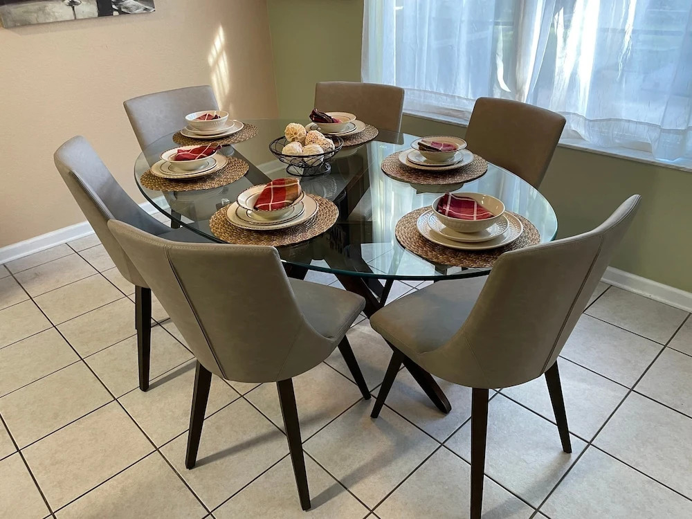 WH7703CS Windsor Hills 4B 4Ba Villa home