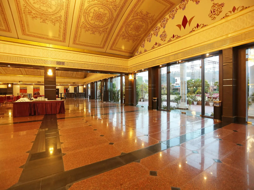 OYO 29173 The Grand, Jammu