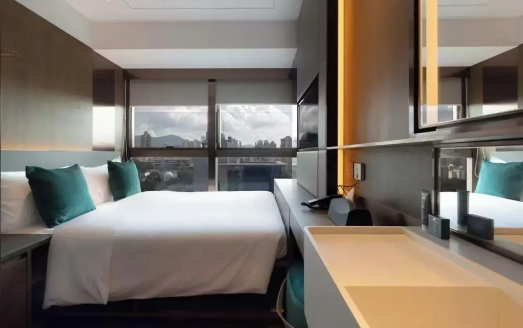 WAKE Concept Hotel