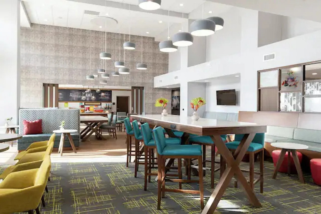 Hampton Inn & Suites by Hilton Toronto Downtown