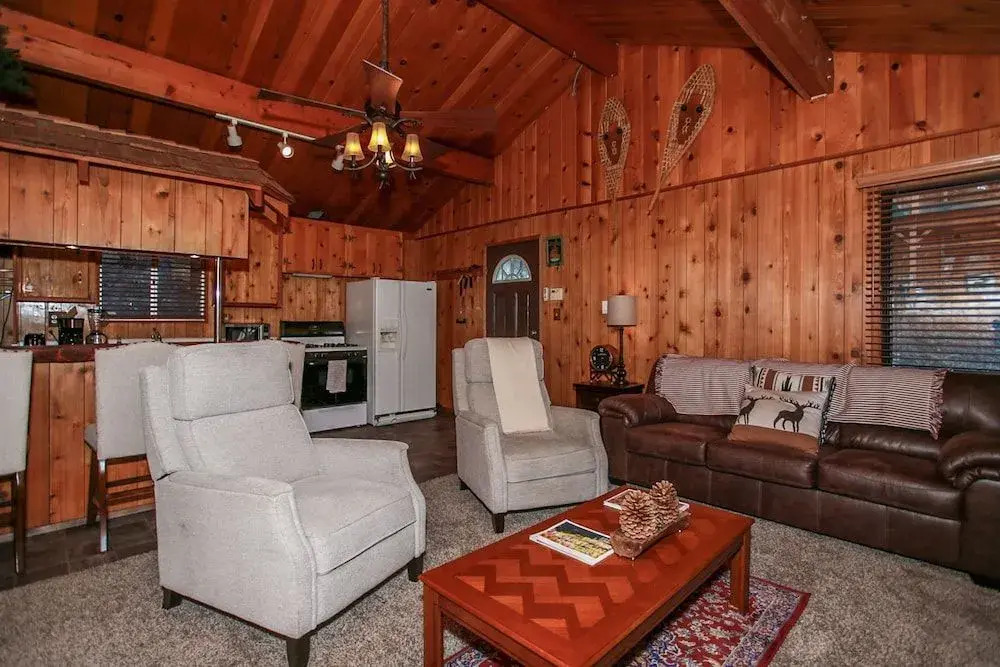 Moonlight Lodge